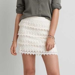 AEO White lace tier skirt